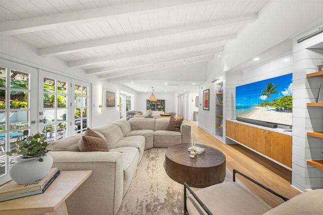 1121 Via Carolina, La Jolla, CA 92037