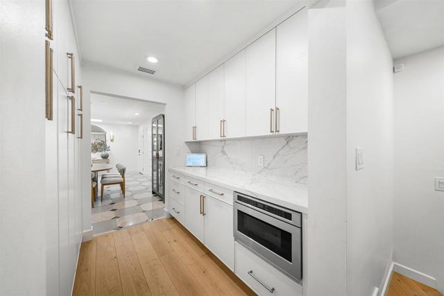1121 Via Carolina, La Jolla, CA 92037