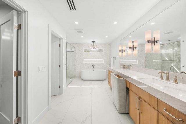1121 Via Carolina, La Jolla, CA 92037