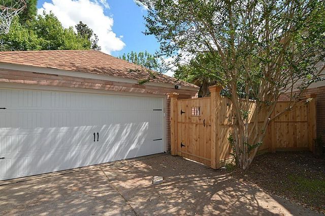 16006 Maple Acres Court, Houston, TX 77095