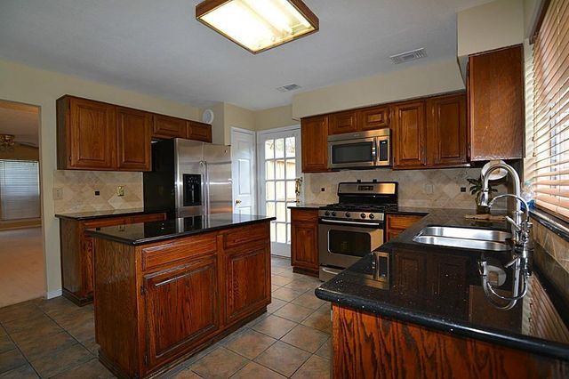 16006 Maple Acres Court, Houston, TX 77095