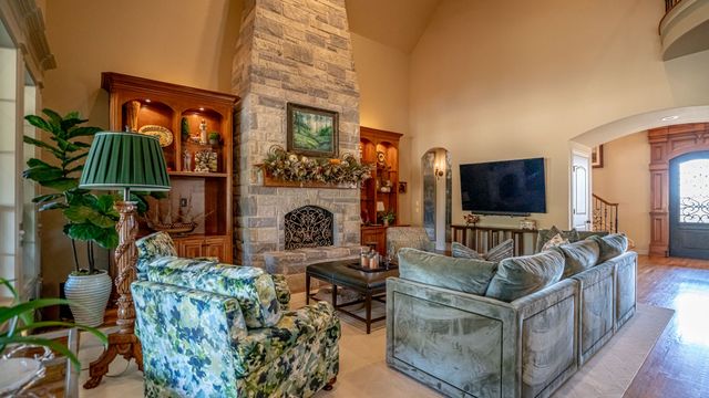 3400 Sundance Court, Granbury, TX 76049