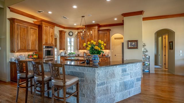 3400 Sundance Court, Granbury, TX 76049