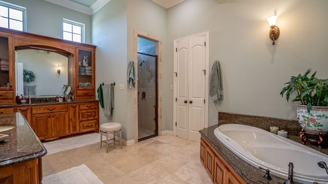 3400 Sundance Court, Granbury, TX 76049