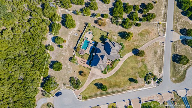 3400 Sundance Court, Granbury, TX 76049