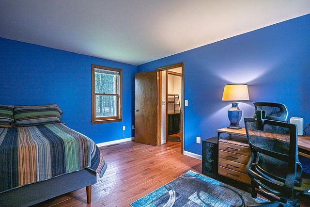 64 Glengarry Drive, Stratham, NH 03885