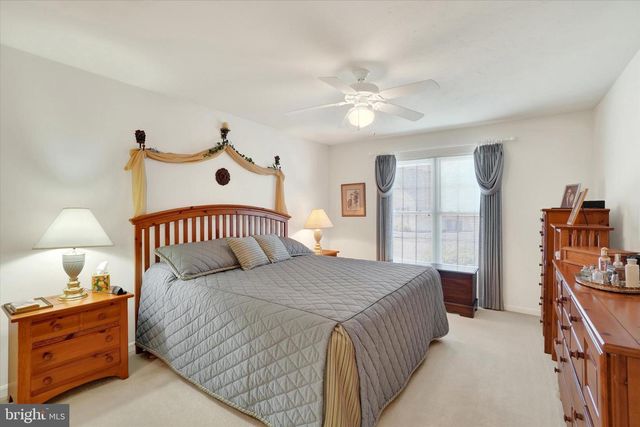 2170 KNOB HILL RD, York, PA 17403
