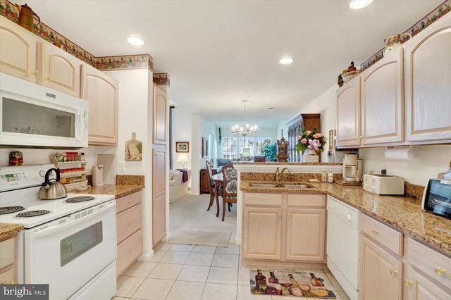 2170 KNOB HILL RD, York, PA 17403