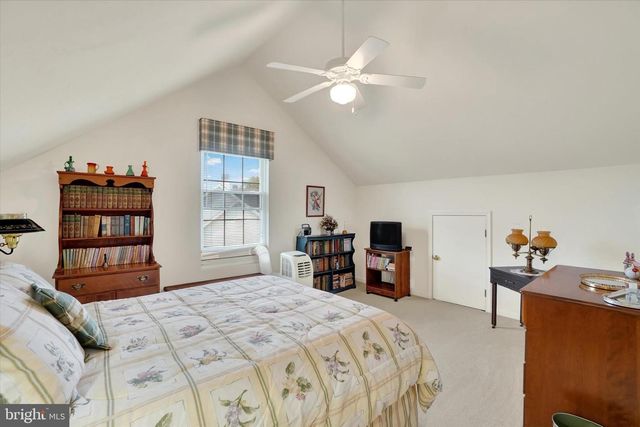 2170 KNOB HILL RD, York, PA 17403