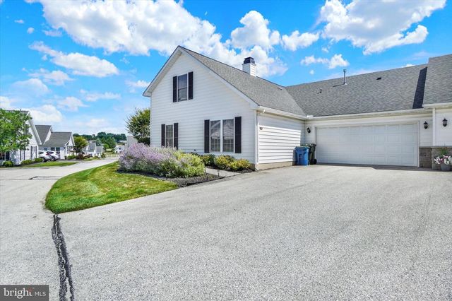 2170 KNOB HILL RD, York, PA 17403