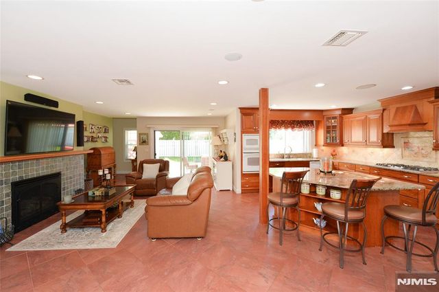 513 Boulevard, New Milford, NJ 07646