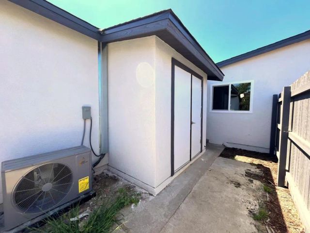 803 N Citrus Avenue, Vista, CA 92084