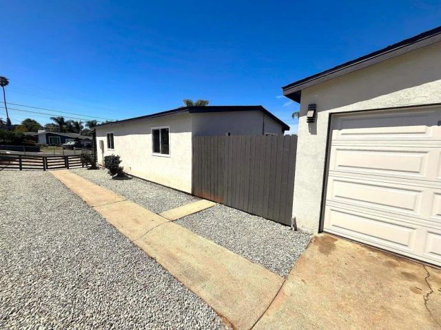 803 N Citrus Avenue, Vista, CA 92084