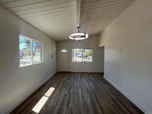 803 N Citrus Avenue, Vista, CA 92084