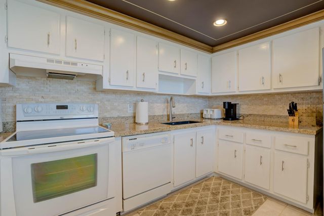 200 Ocean Trail Way 905, Jupiter, FL 33477