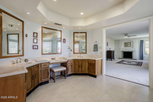 250 E HACKAMORE Street, Mesa, AZ 85201