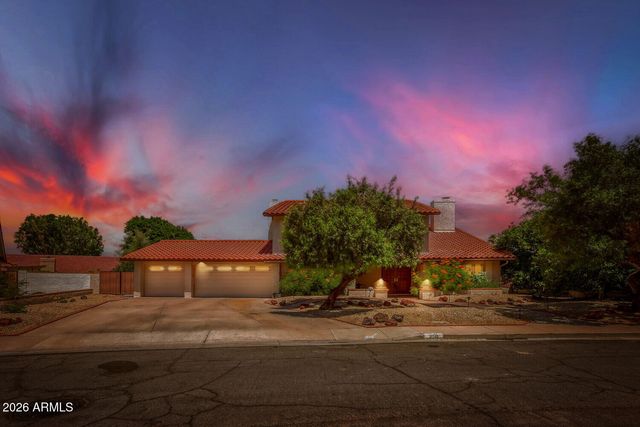 250 E HACKAMORE Street, Mesa, AZ 85201