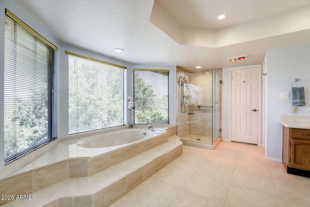 250 E HACKAMORE Street, Mesa, AZ 85201