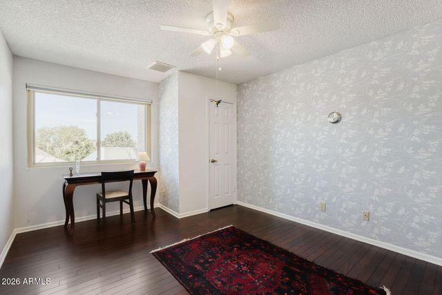 250 E HACKAMORE Street, Mesa, AZ 85201