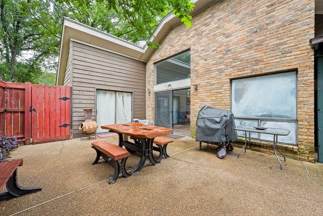 2512 Winding Hollow Lane, Arlington, TX 76006