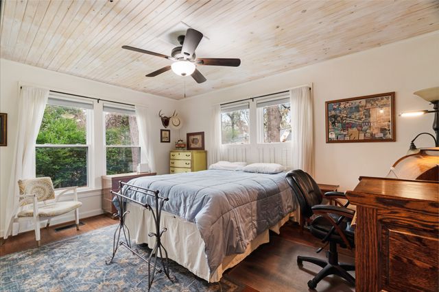 2257 Cleveland Street, Paris, TX 75460