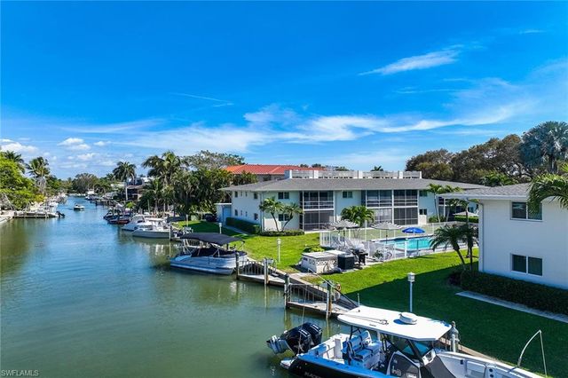 1417 Chesapeake AVE 104, Naples, FL 34102