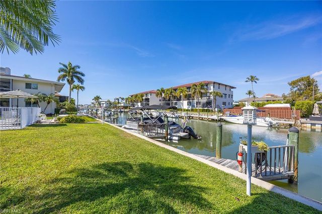 1417 Chesapeake AVE 104, Naples, FL 34102