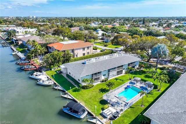 1417 Chesapeake AVE 104, Naples, FL 34102