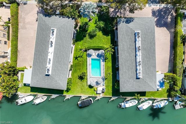 1417 Chesapeake AVE 104, Naples, FL 34102