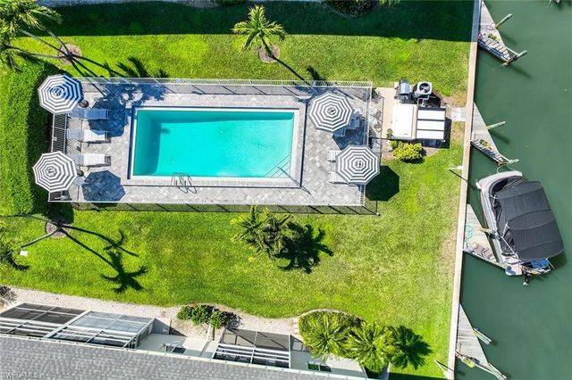 1417 Chesapeake AVE 104, Naples, FL 34102