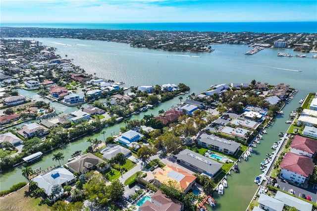 1417 Chesapeake AVE 104, Naples, FL 34102