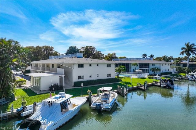 1417 Chesapeake AVE 104, Naples, FL 34102