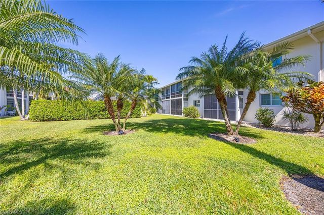 1417 Chesapeake AVE 104, Naples, FL 34102