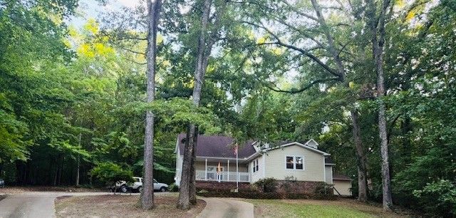 1890 Garwood Dr, Clarksville, TN 37040