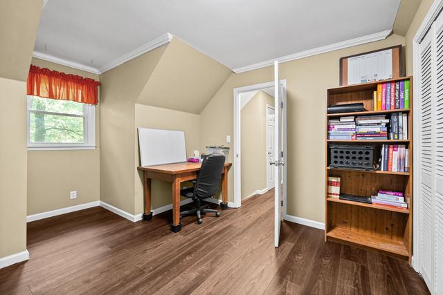 1890 Garwood Dr, Clarksville, TN 37040