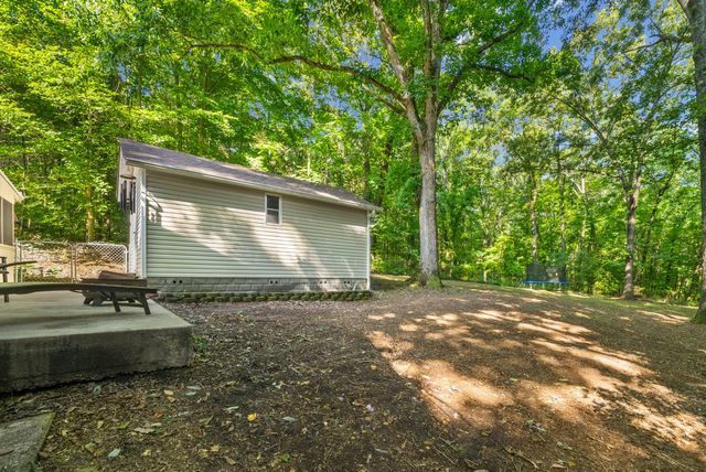 1890 Garwood Dr, Clarksville, TN 37040