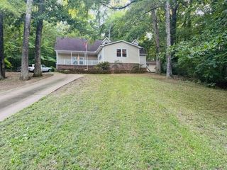 1890 Garwood Dr, Clarksville, TN 37040
