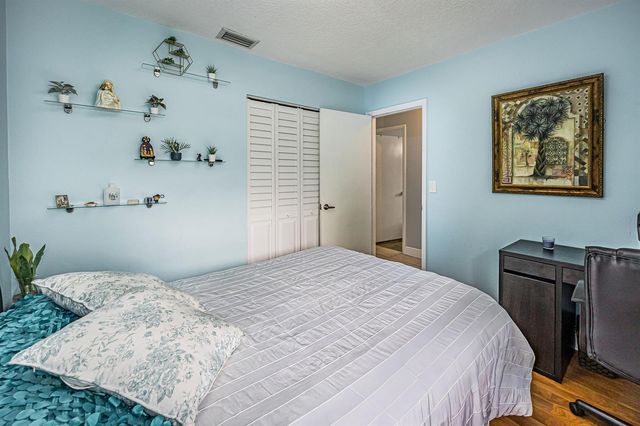 447 Foresta Terrace, West Palm Beach, FL 33415