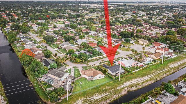 447 Foresta Terrace, West Palm Beach, FL 33415