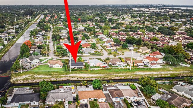 447 Foresta Terrace, West Palm Beach, FL 33415