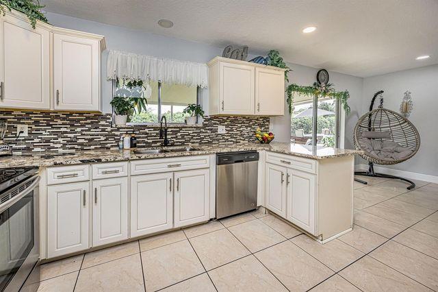 447 Foresta Terrace, West Palm Beach, FL 33415