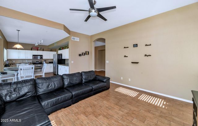 11155 E LAUREL Lane, Scottsdale, AZ 85259