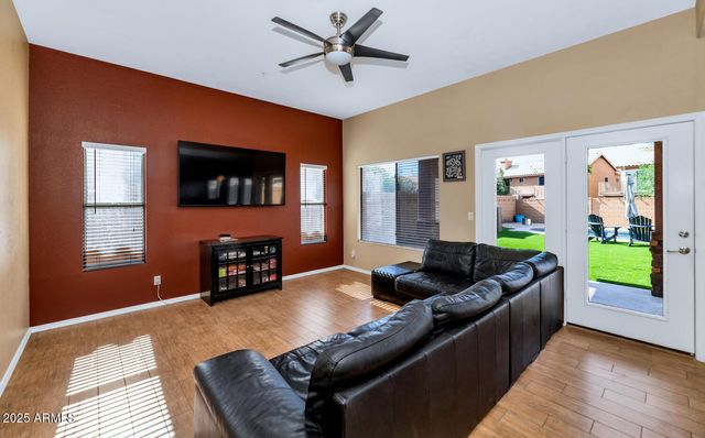 11155 E LAUREL Lane, Scottsdale, AZ 85259