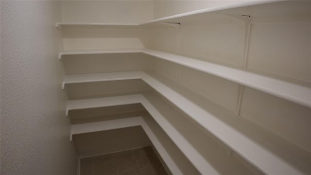 502 Stewart DR, Hutto, TX 78634