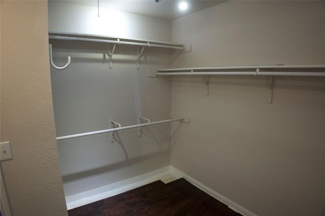 502 Stewart DR, Hutto, TX 78634