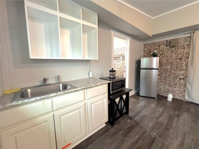 14031 Duncannon Drive, Houston, TX 77015