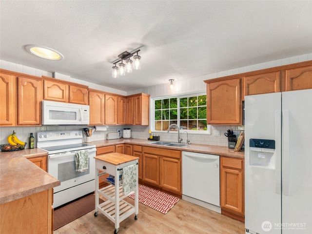7775 SE Blake View Drive, Port Orchard, WA 98366