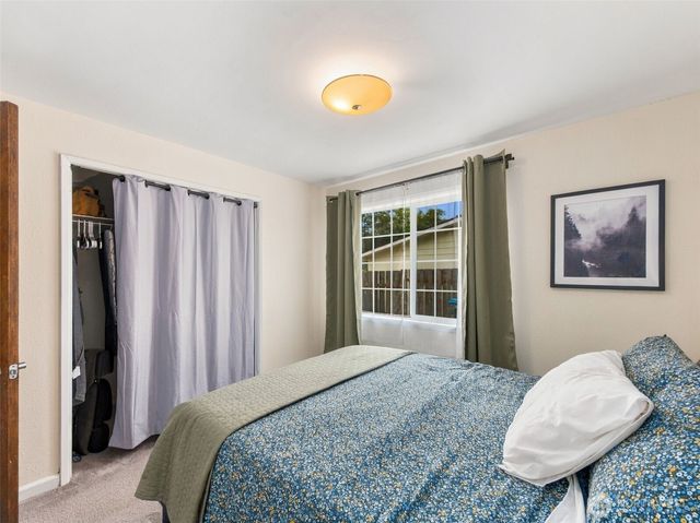 7775 SE Blake View Drive, Port Orchard, WA 98366