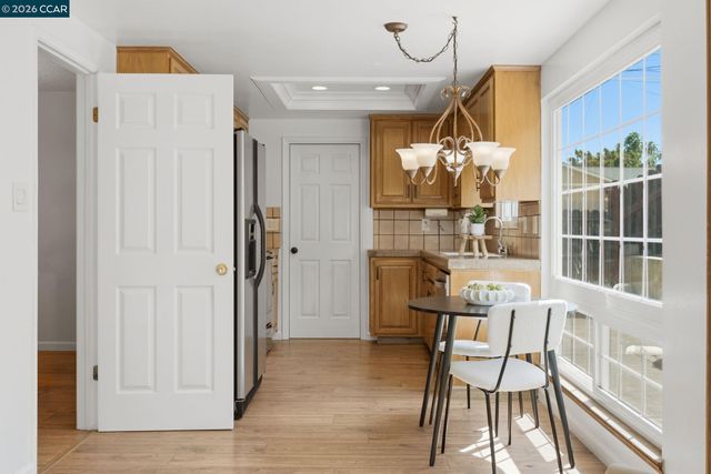 2023 Olympic Dr, Martinez, CA 94553