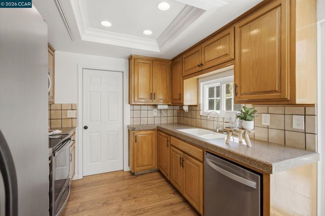2023 Olympic Dr, Martinez, CA 94553